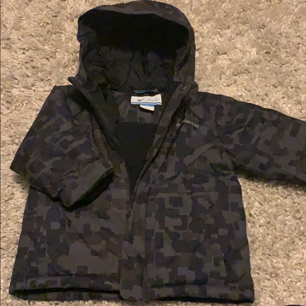 Boys puffy Columbia jacket